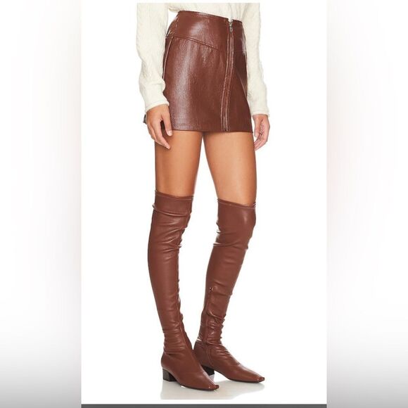Colette Boot in Sequoia BY FAR- size 39 - Picture 1 of 9